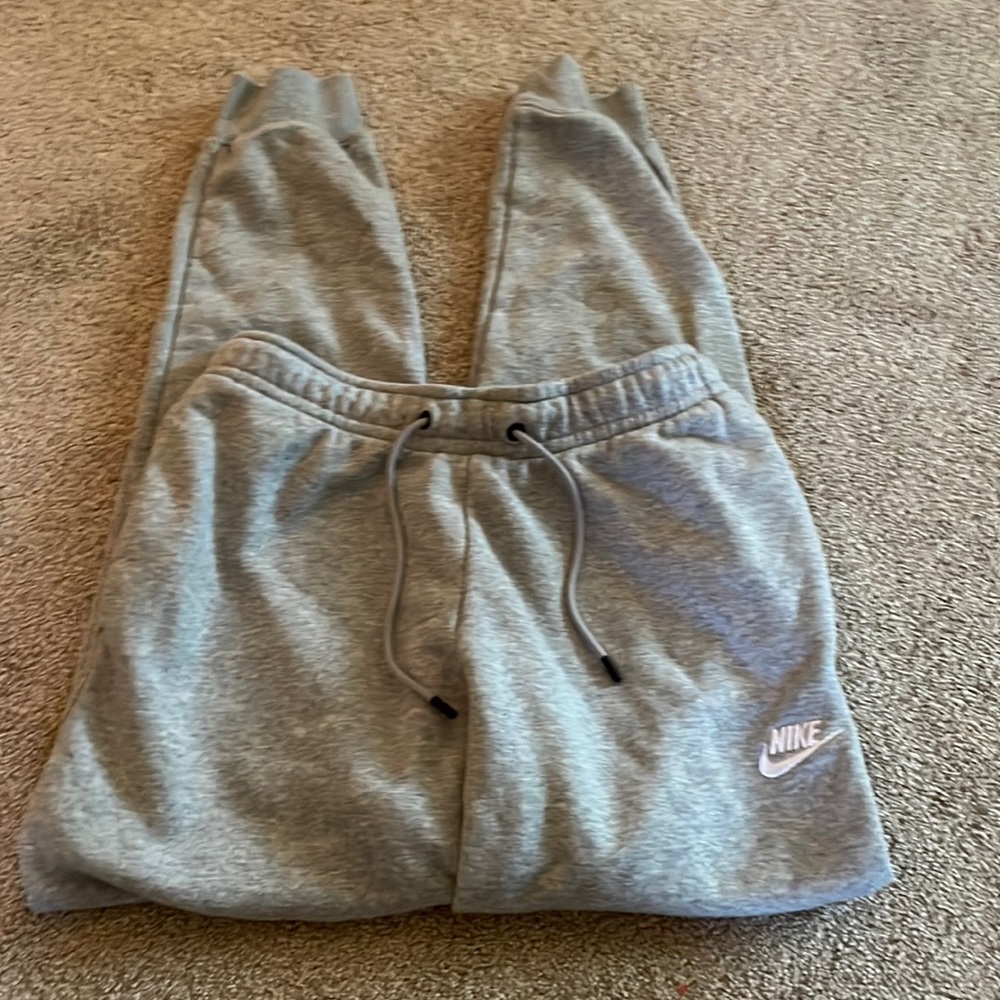 Grey nike sweat pants